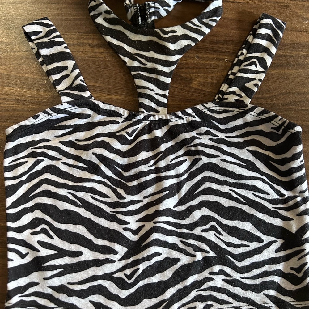 Charlotte Russe Zebra Print Crop Top – Size M